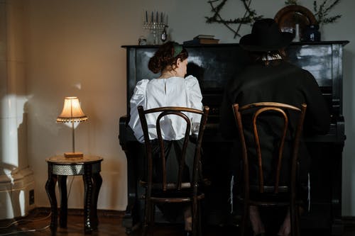 第一次约会如何找话题 第一次约会如何找话题